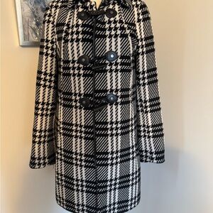 Lands' End Black and White Cape with Bold Plaid Pattern
